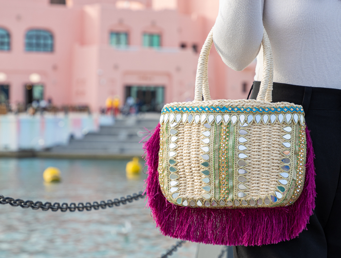Hand-made Bag Collections  <strong>حقائب مصنوعة يدويا</strong>