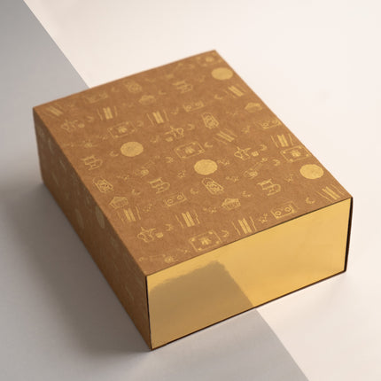 Traditional Icons Golden Gift Box | علبة هدايا الرموز التراثية الذهبية - By Fatma